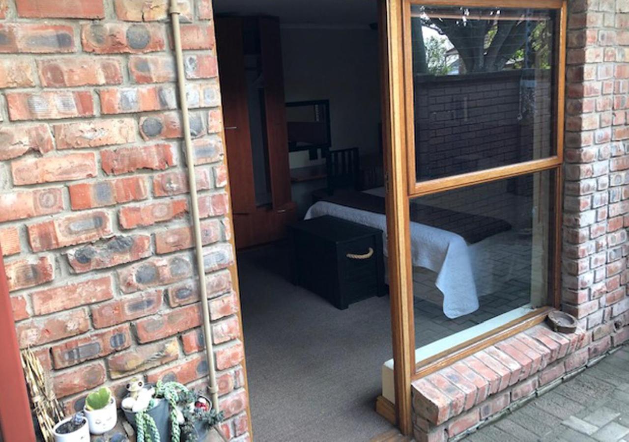 A La Martha'S Air-Port Guest House Port Elizabeth Zewnętrze zdjęcie